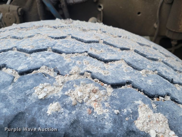 image for item HY9022 2006 Sterling LT9500  ready mix truck