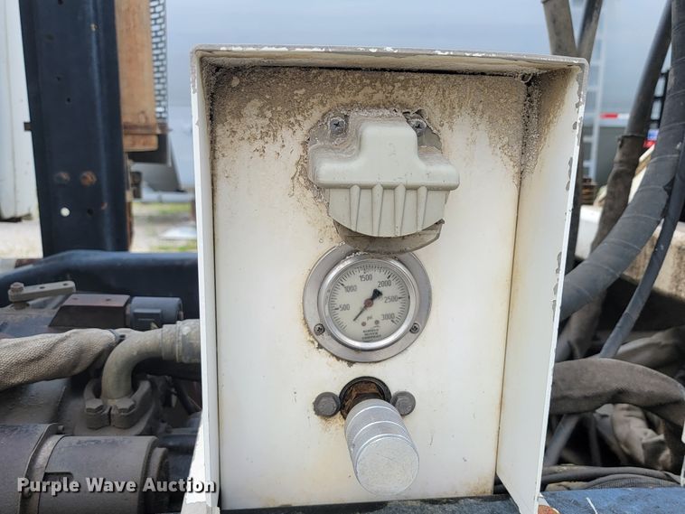 image for item HY9022 2006 Sterling LT9500  ready mix truck