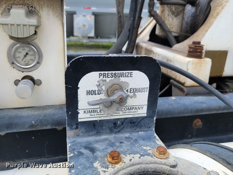 image for item HY9022 2006 Sterling LT9500  ready mix truck