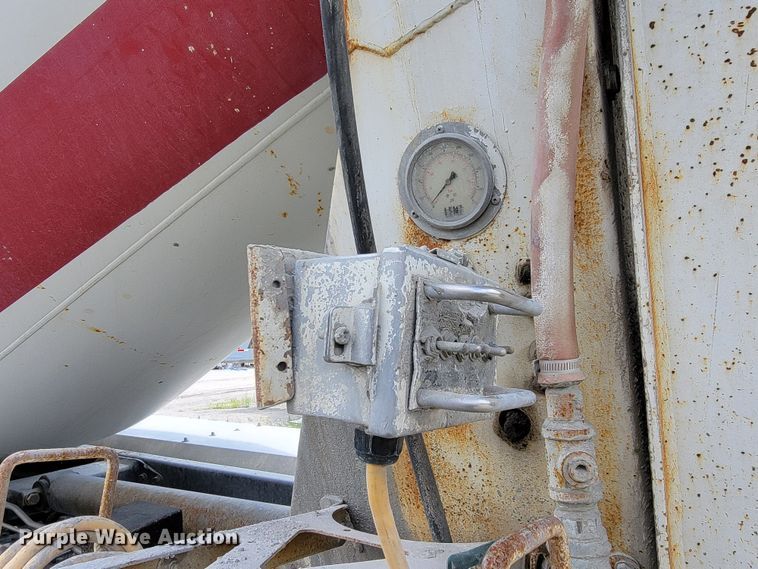 image for item HY9022 2006 Sterling LT9500  ready mix truck