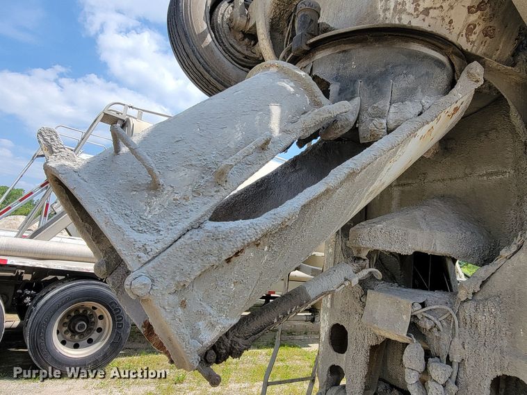 image for item HY9022 2006 Sterling LT9500  ready mix truck