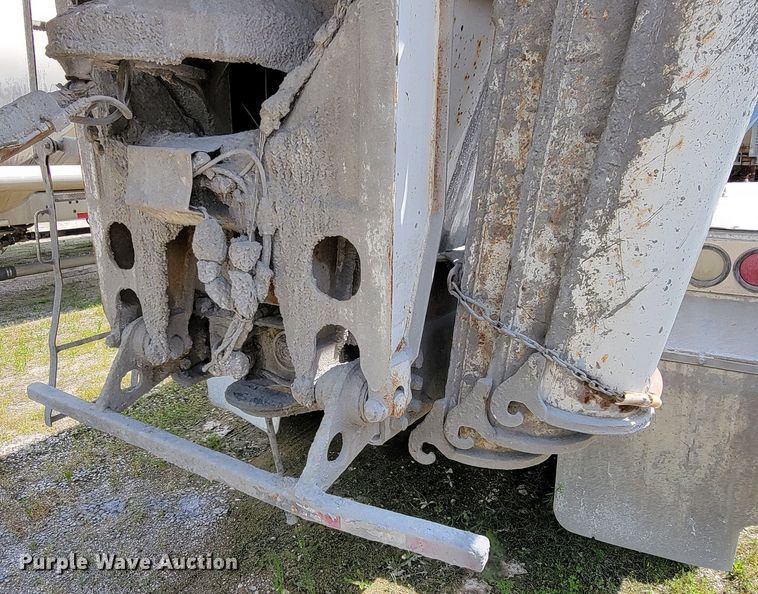 image for item HY9022 2006 Sterling LT9500  ready mix truck