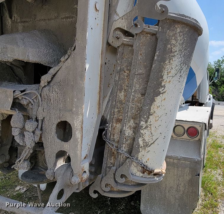 image for item HY9022 2006 Sterling LT9500  ready mix truck