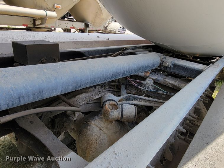 image for item HY9022 2006 Sterling LT9500  ready mix truck