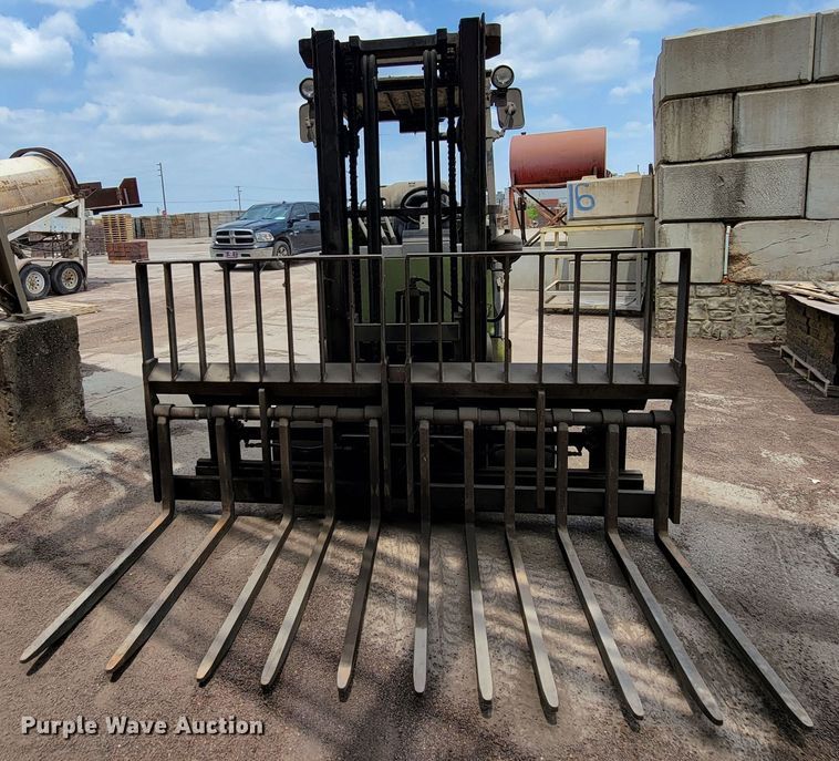 image for item HY9024 Clark CGC55  forklift