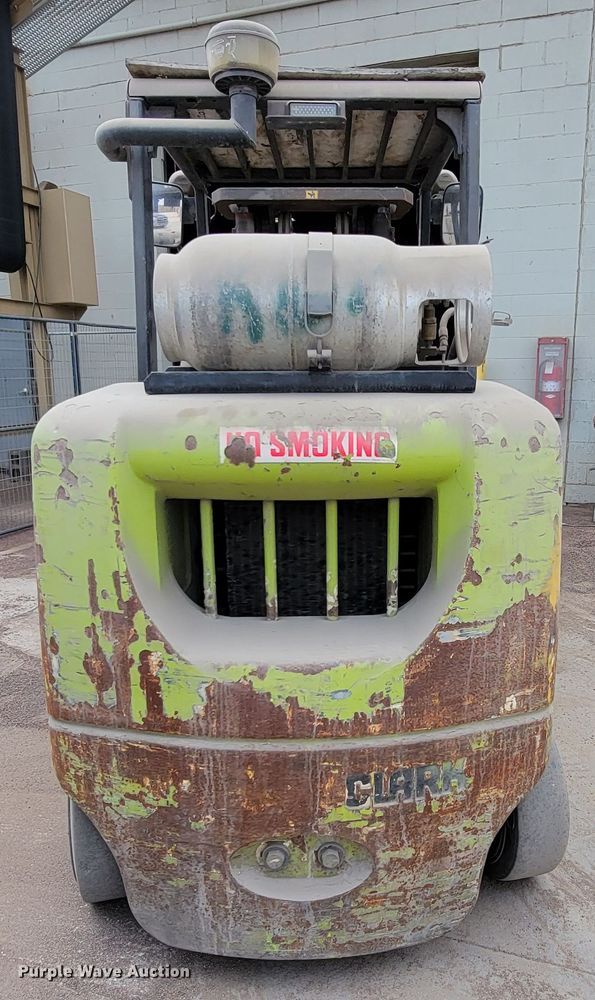 image for item HY9024 Clark CGC55  forklift