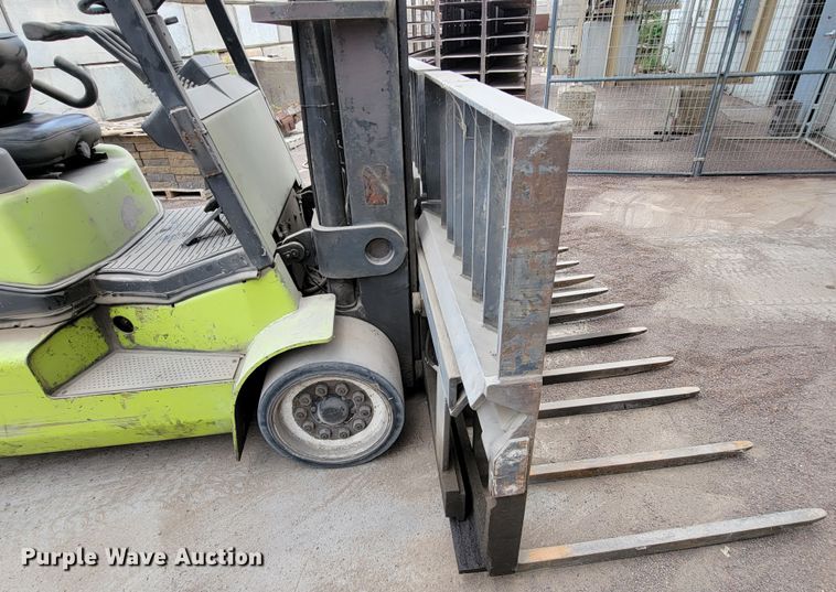 image for item HY9024 Clark CGC55  forklift