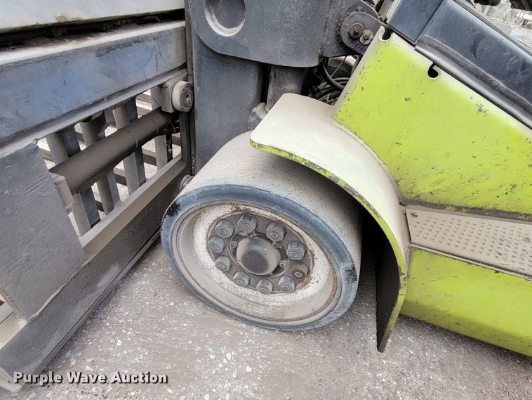 image for item HY9024 Clark CGC55  forklift