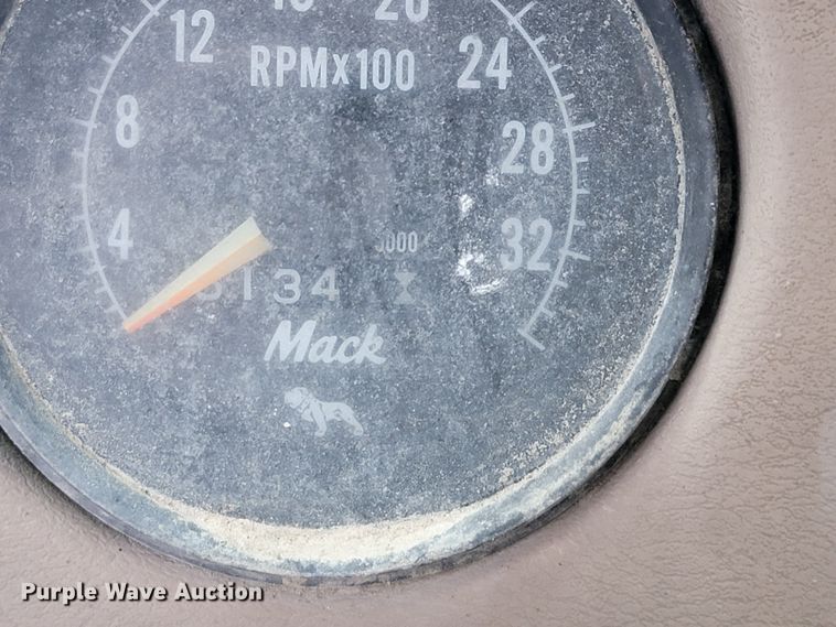 image for item JE9985 1982 Mack R688ST  water truck