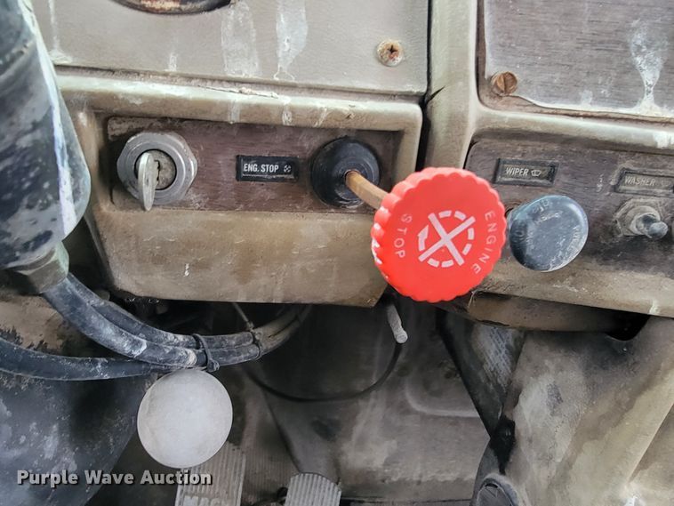 image for item JE9985 1982 Mack R688ST  water truck