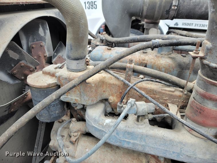 image for item JE9985 1982 Mack R688ST  water truck