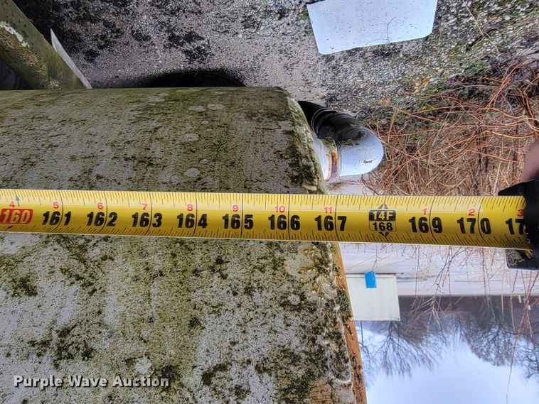 image for item JE9985 1982 Mack R688ST  water truck