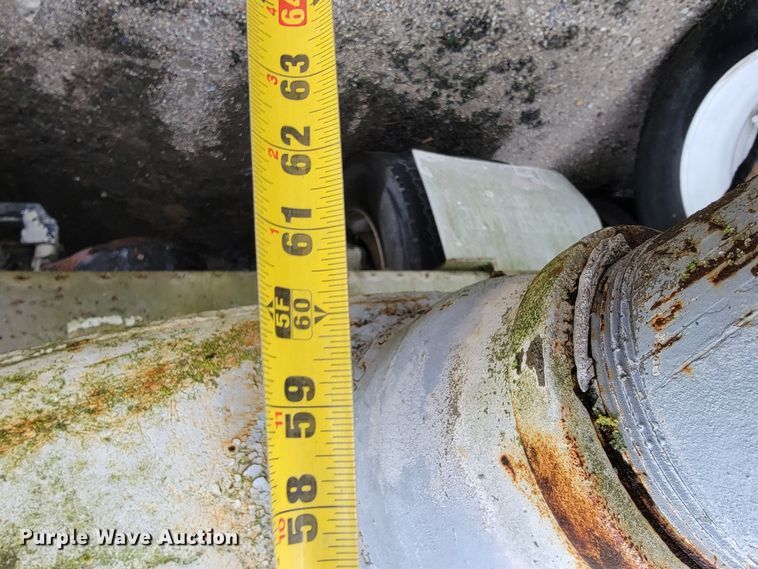 image for item JE9985 1982 Mack R688ST  water truck