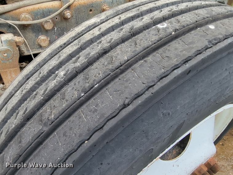 image for item JE9985 1982 Mack R688ST  water truck