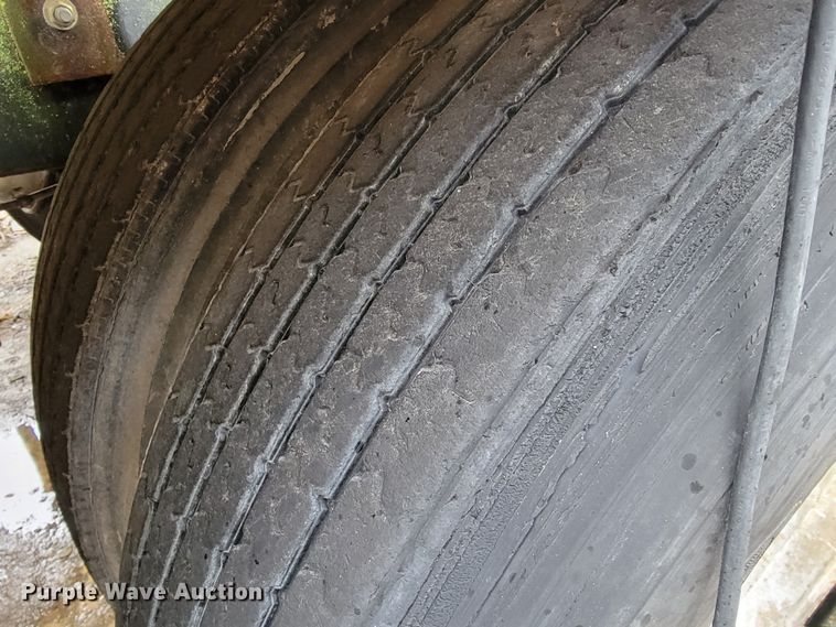 image for item JE9985 1982 Mack R688ST  water truck