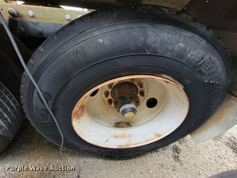 image for item JE9985 1982 Mack R688ST  water truck