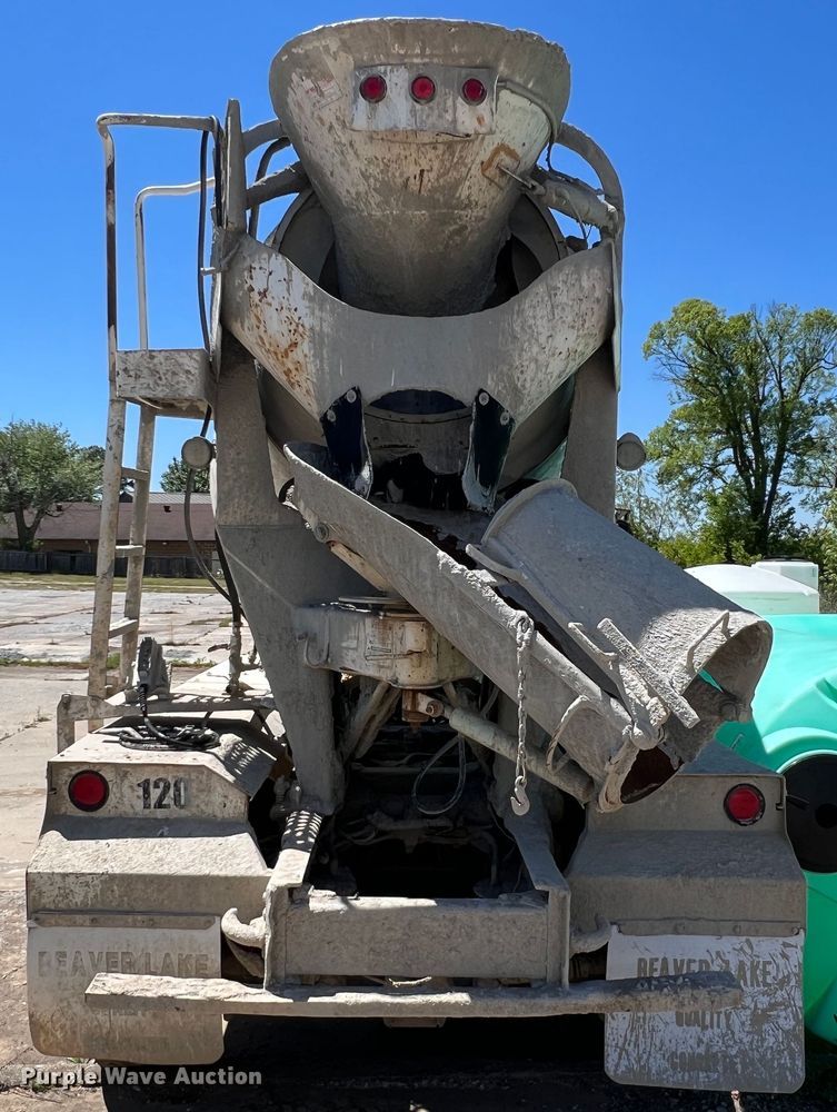 image for item JE9999 2004 Kenworth T800  ready mix truck