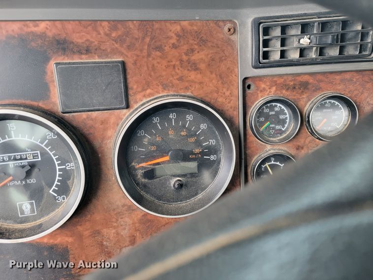 image for item JE9999 2004 Kenworth T800  ready mix truck