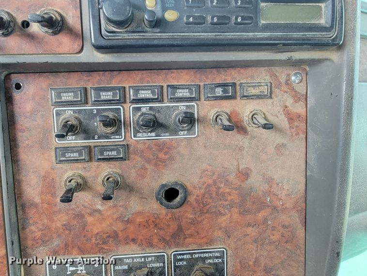 image for item JE9999 2004 Kenworth T800  ready mix truck