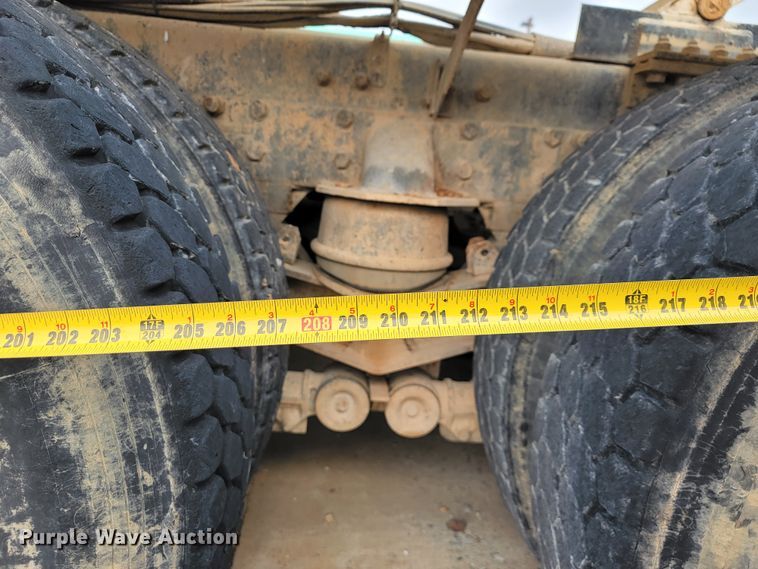 image for item JE9999 2004 Kenworth T800  ready mix truck