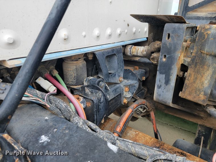 image for item JE9999 2004 Kenworth T800  ready mix truck