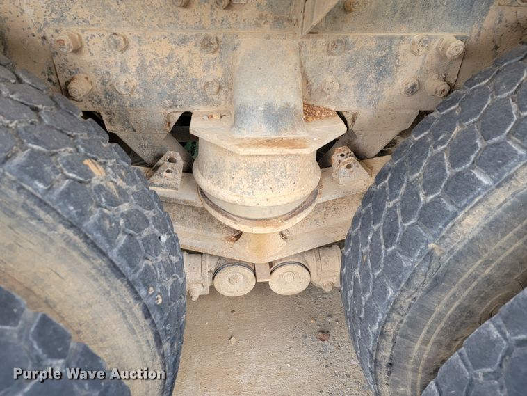 image for item JE9999 2004 Kenworth T800  ready mix truck