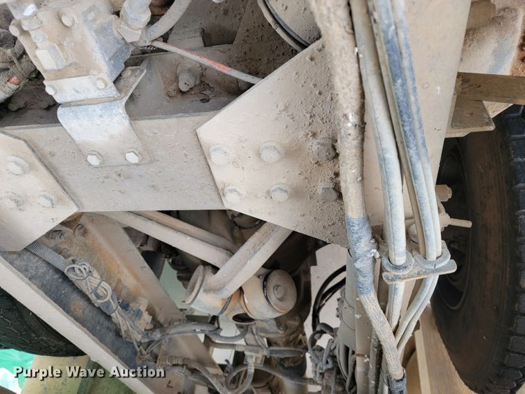 image for item JE9999 2004 Kenworth T800  ready mix truck