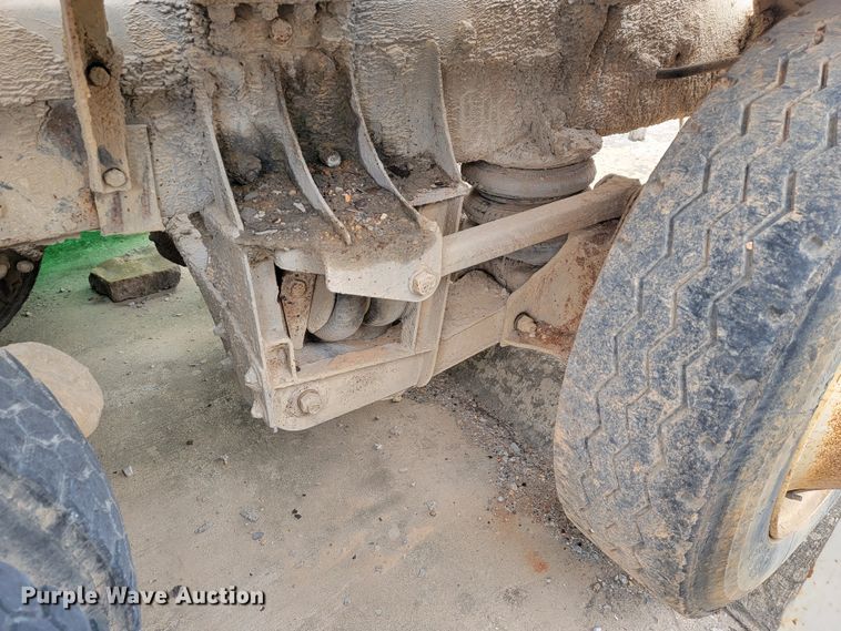 image for item JE9999 2004 Kenworth T800  ready mix truck