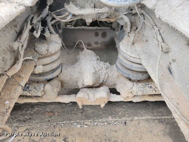 image for item JE9999 2004 Kenworth T800  ready mix truck