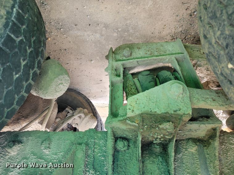 image for item JE9999 2004 Kenworth T800  ready mix truck