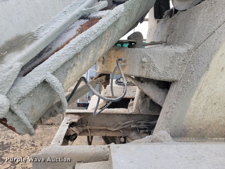 image for item JE9999 2004 Kenworth T800  ready mix truck