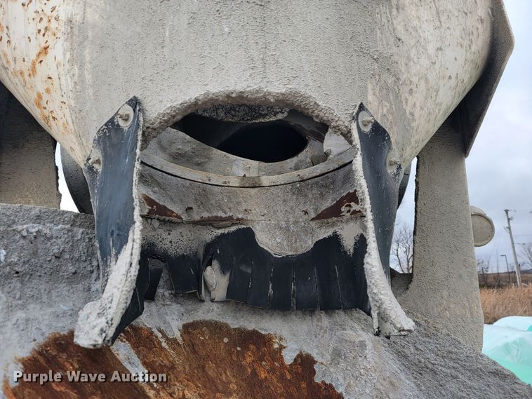 image for item JE9999 2004 Kenworth T800  ready mix truck