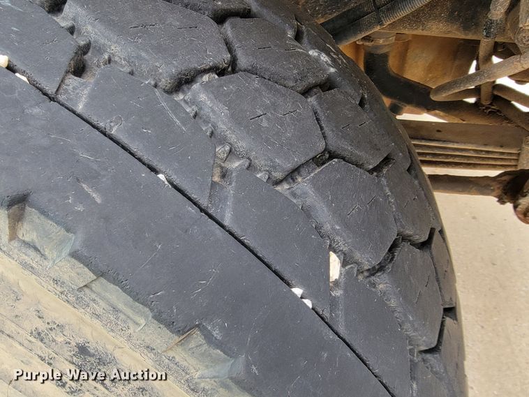 image for item JE9999 2004 Kenworth T800  ready mix truck