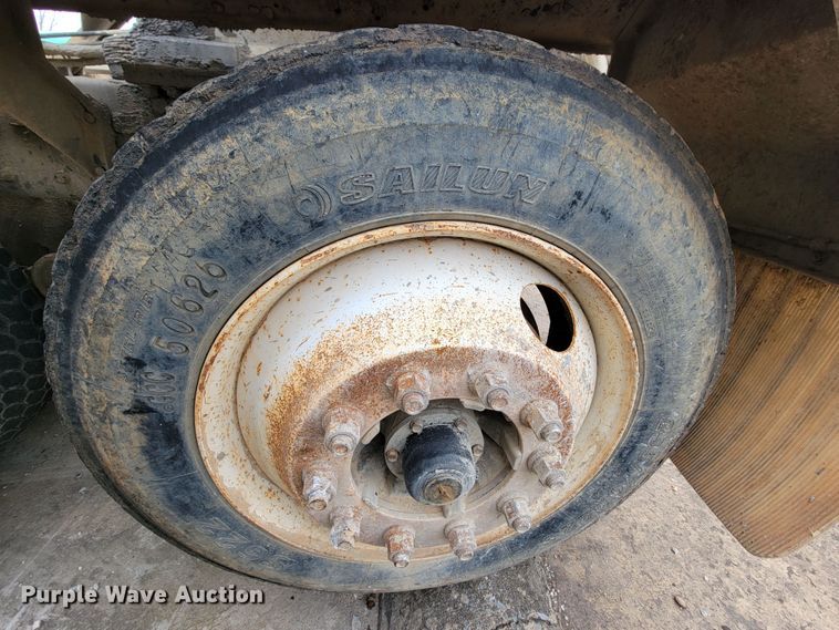 image for item JE9999 2004 Kenworth T800  ready mix truck