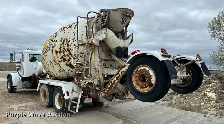 image for item KL9203 2007 Peterbilt 357  ready mix truck