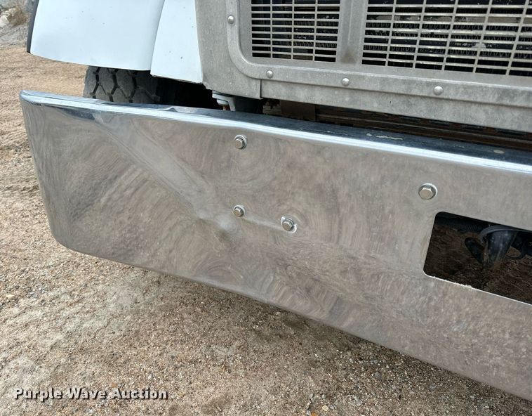 image for item KL9203 2007 Peterbilt 357  ready mix truck