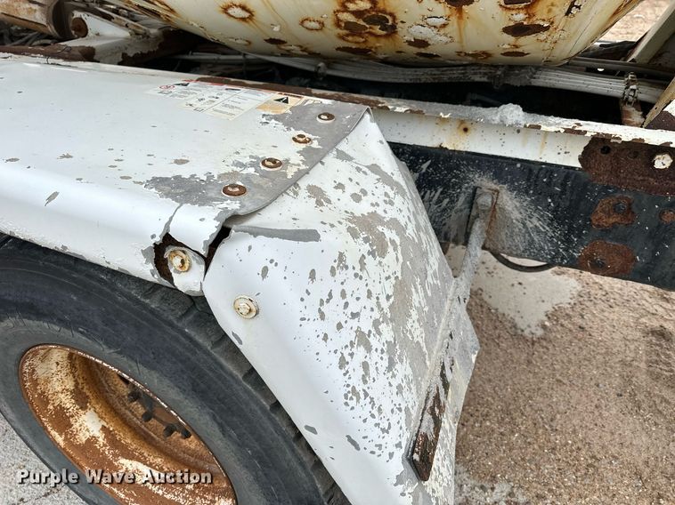 image for item KL9203 2007 Peterbilt 357  ready mix truck