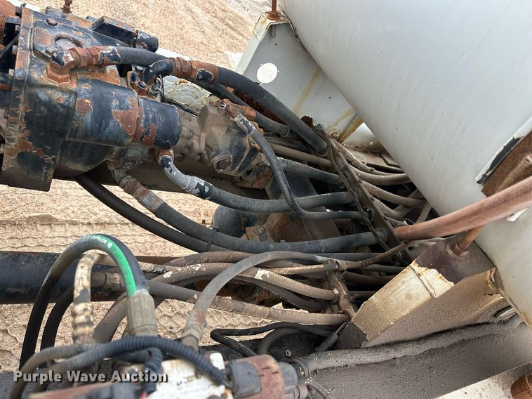 image for item KL9203 2007 Peterbilt 357  ready mix truck