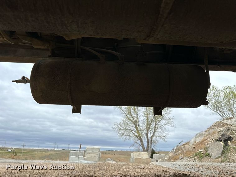 image for item KL9203 2007 Peterbilt 357  ready mix truck