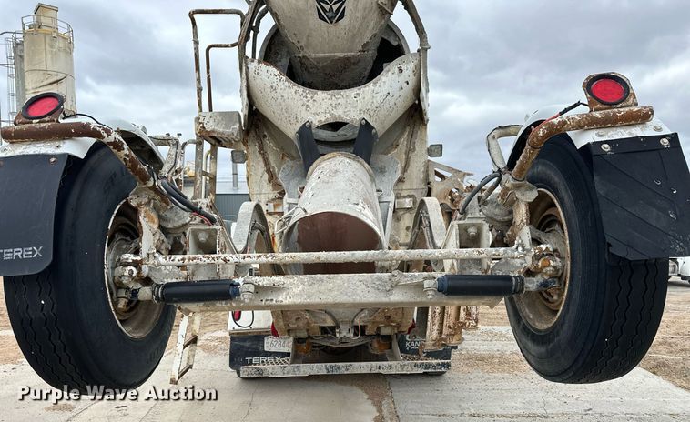 image for item KL9203 2007 Peterbilt 357  ready mix truck