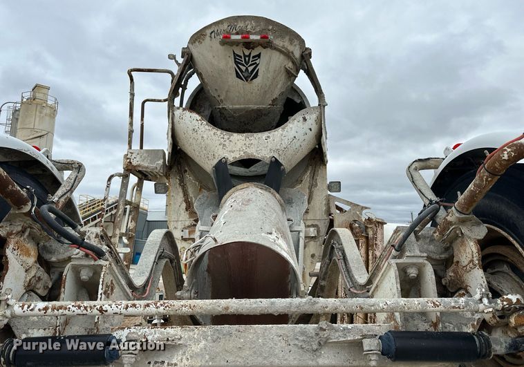 image for item KL9203 2007 Peterbilt 357  ready mix truck