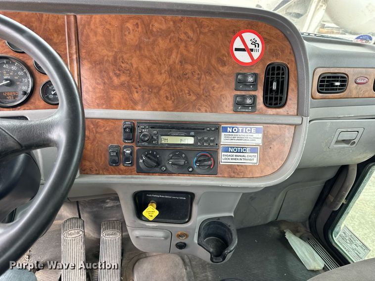 image for item KL9203 2007 Peterbilt 357  ready mix truck