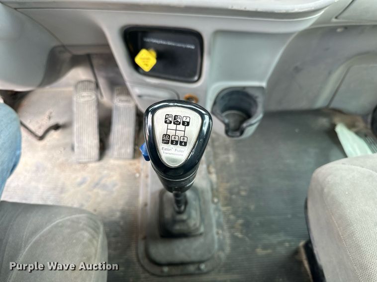 image for item KL9203 2007 Peterbilt 357  ready mix truck