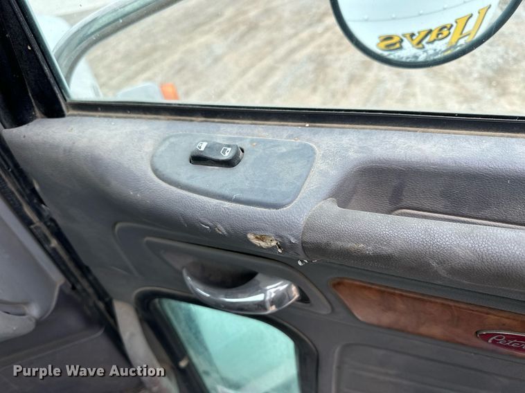 image for item KL9203 2007 Peterbilt 357  ready mix truck