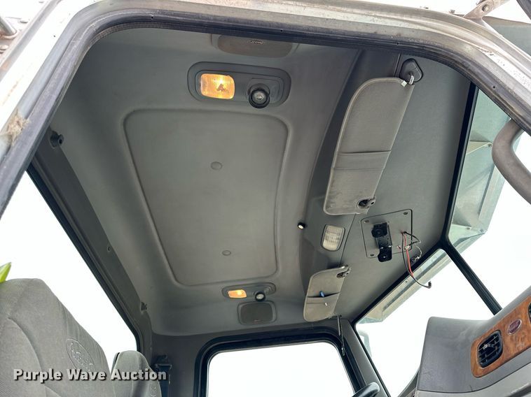 image for item KL9203 2007 Peterbilt 357  ready mix truck