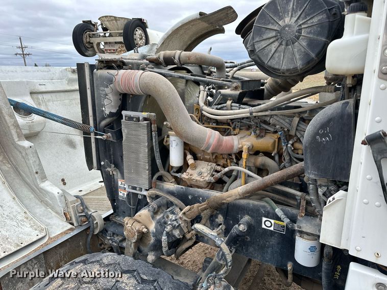 image for item KL9203 2007 Peterbilt 357  ready mix truck