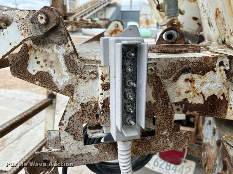 image for item KL9203 2007 Peterbilt 357  ready mix truck