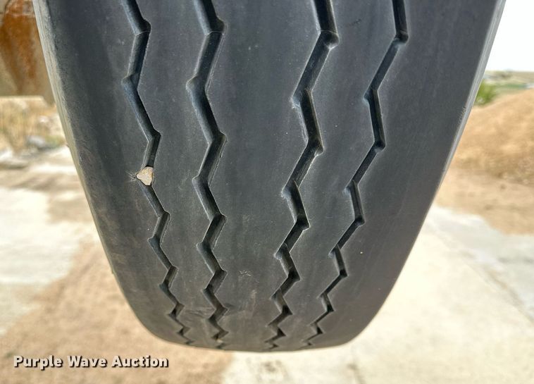 image for item KL9203 2007 Peterbilt 357  ready mix truck