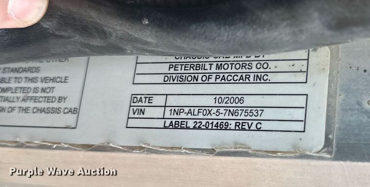 image for item KL9203 2007 Peterbilt 357  ready mix truck