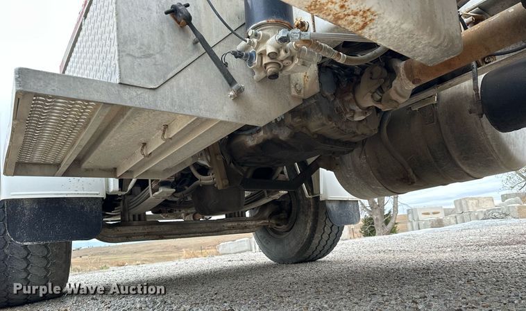 image for item KL9204 2004 Peterbilt 357  ready mix truck